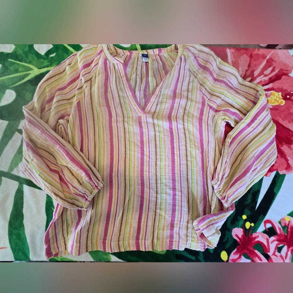 Womens Old Navy Summer Beach Flowy Vneck Blouse - Picture 2 of 7